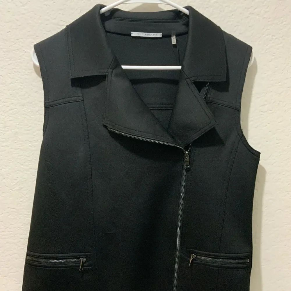 New Tahari lily Vest Size Medium Black polyester elasthanine $108